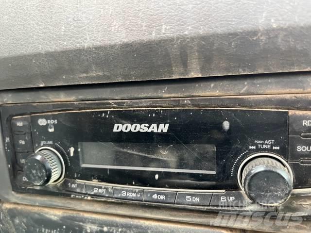 Doosan DX 140 LC Crawler excavators