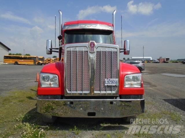 Kenworth W 990 Tractor Units