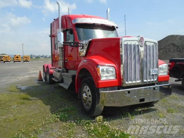 Kenworth W 990 Tractor Units