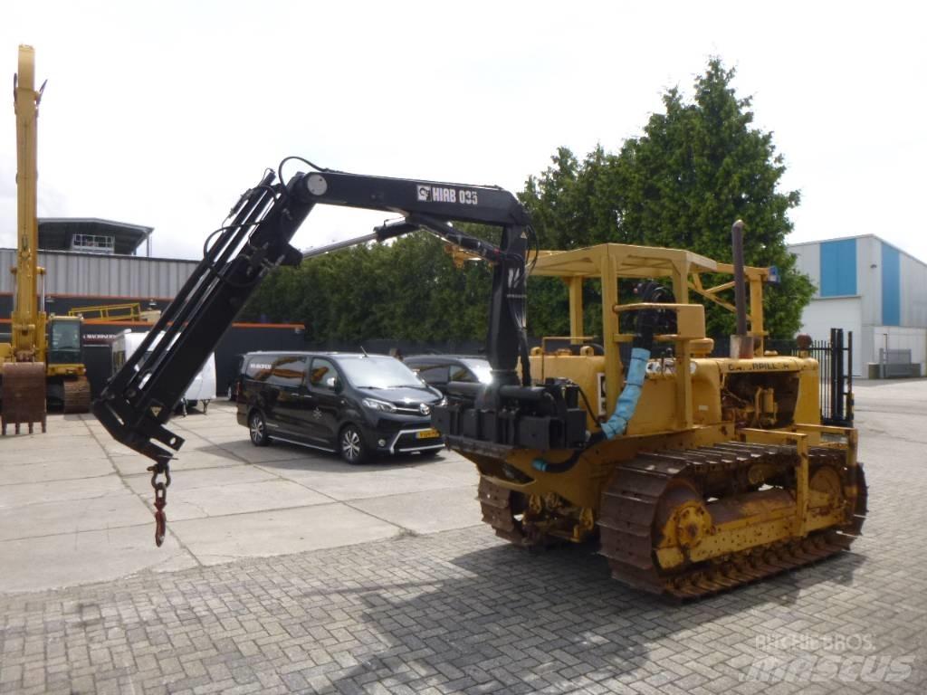 CAT D 4 D Crawler dozers