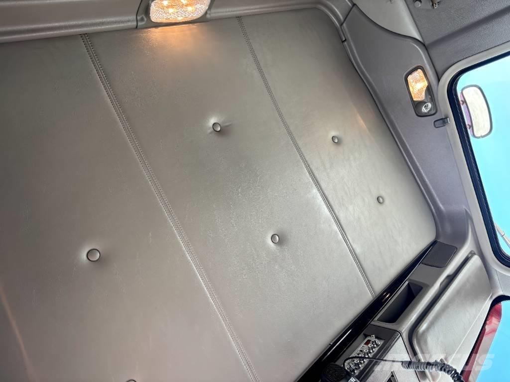 Kenworth W 900 Tractor Units