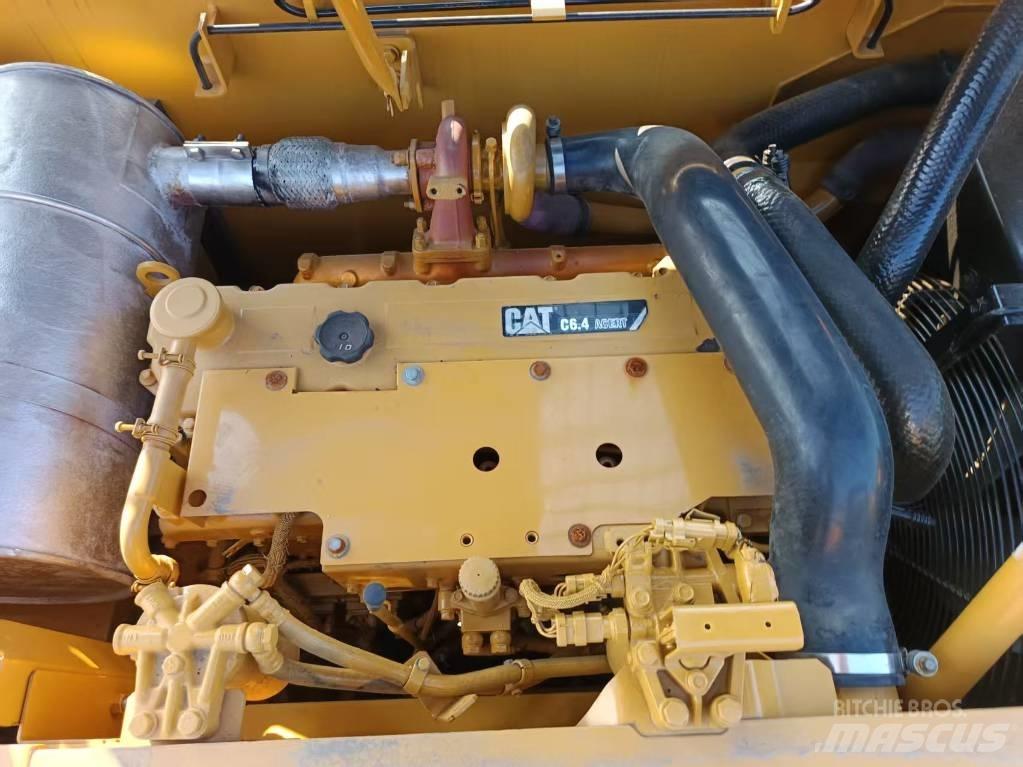 CAT CAT320DL Midi excavators  7t - 12t