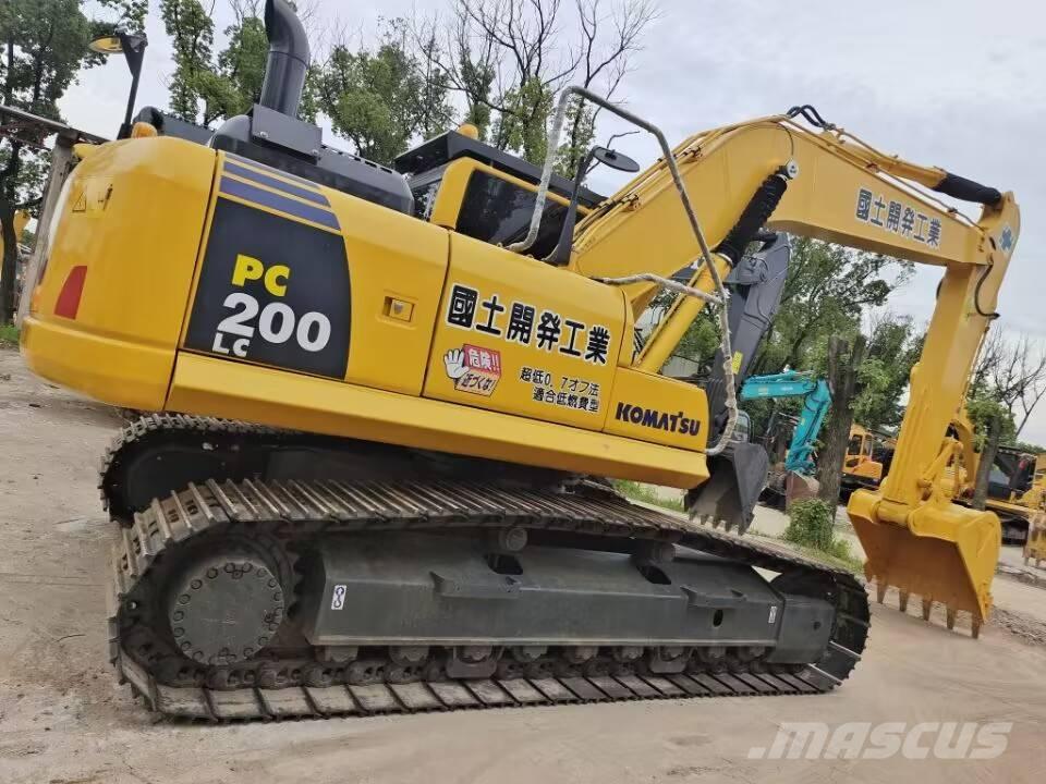 Komatsu PC 200-8 Crawler excavators