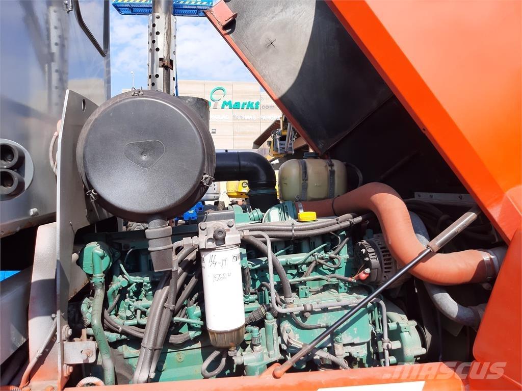 Kalmar DCE120 12 Diesel trucks