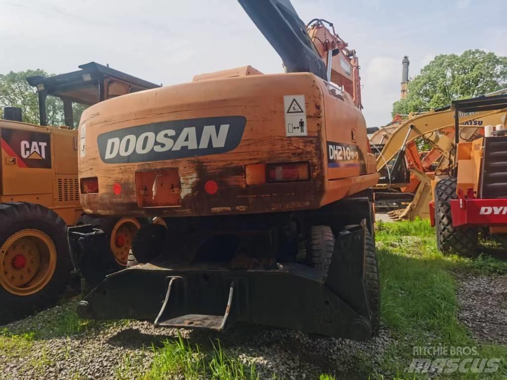 Doosan DH 210 W Wheeled excavators
