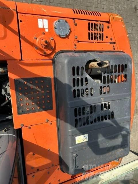 Hitachi ZX 160 W Wheeled excavators
