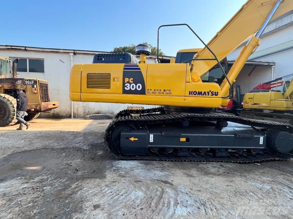 Komatsu PC300-7 Crawler excavators