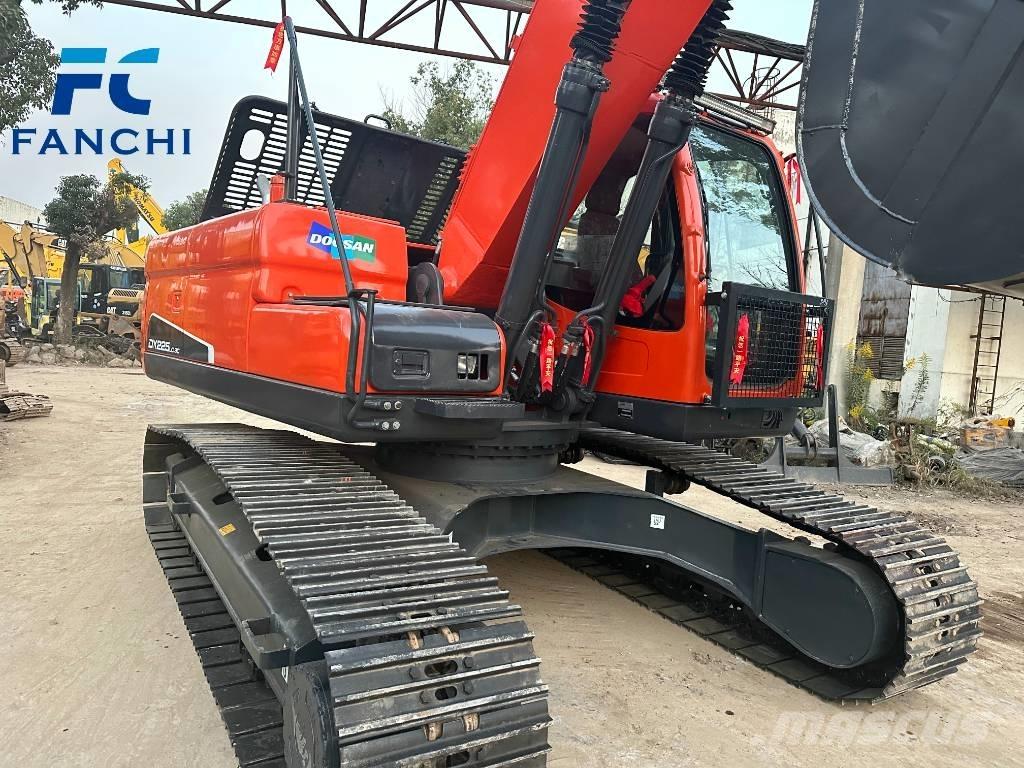 Doosan DX 225 LC Crawler excavators