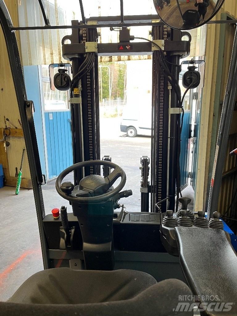 Toyota 7 BEST 10 Electric forklift trucks