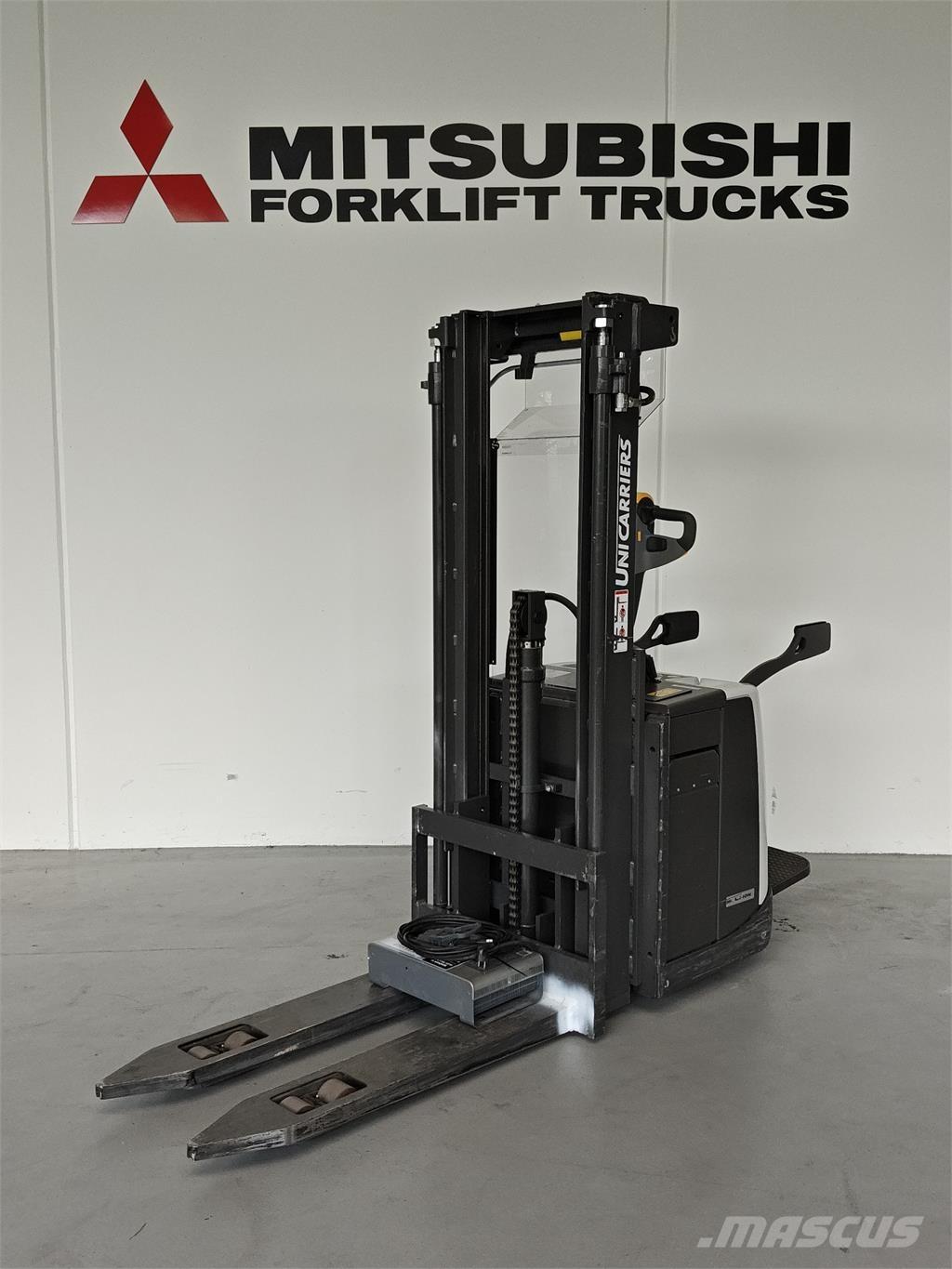 Atlet PSP160 Self propelled stackers