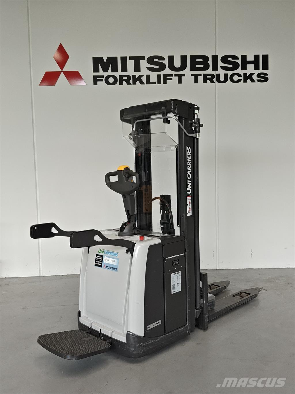 Atlet PSP160 Self propelled stackers