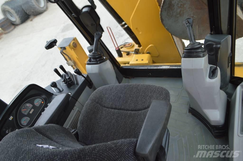 CAT 432 F Backhoe loaders