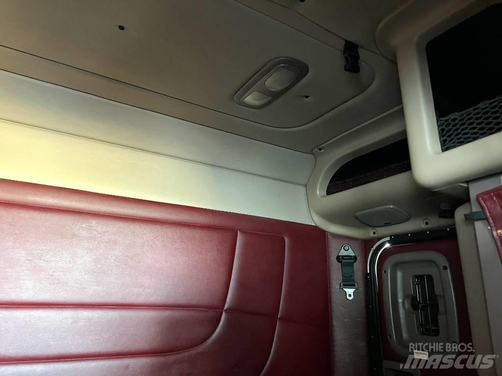 Peterbilt 388 Tractor Units