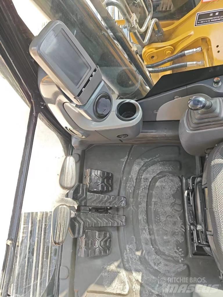CAT 320 D2 Crawler excavators