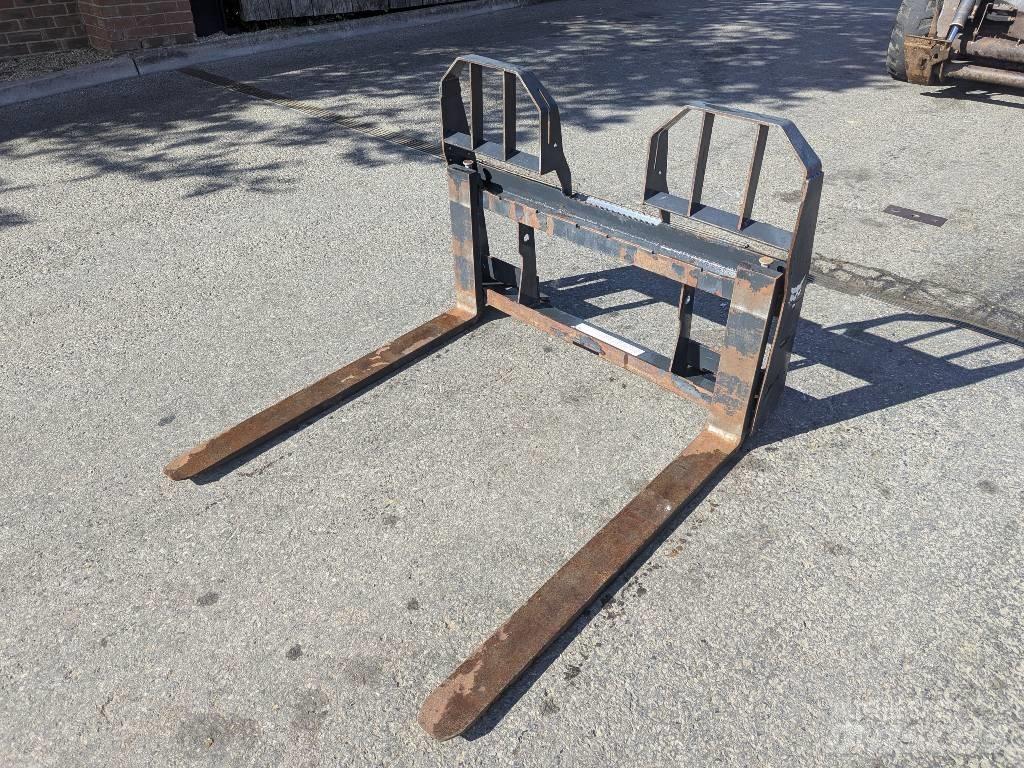 Bobcat PALLET FORKS Forks