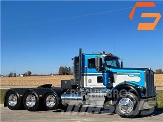 Kenworth W 900 Tractor Units