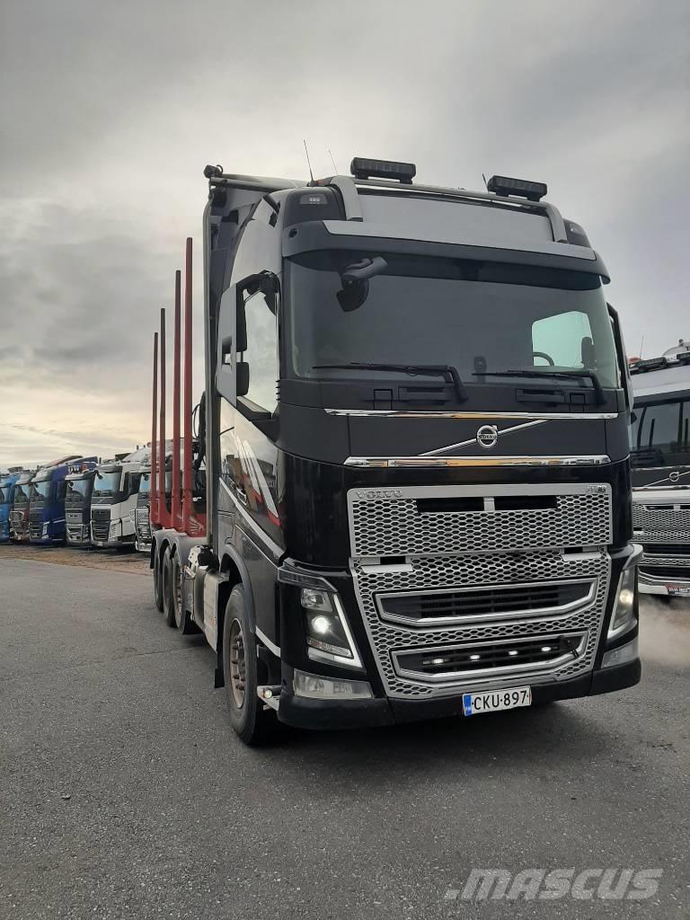 Volvo FH 16 Timber trucks