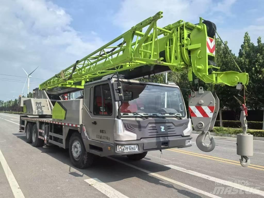 Zoomlion ZCT 251 V Hoists, winches and material elevators