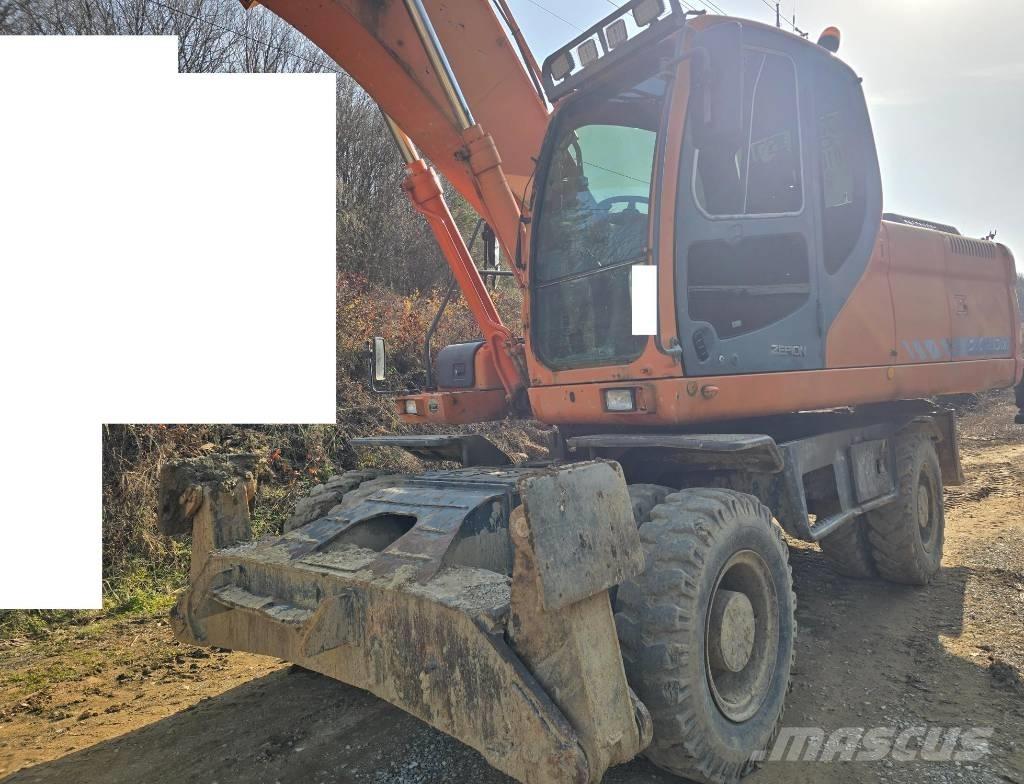 Doosan DX 210 W Wheeled excavators