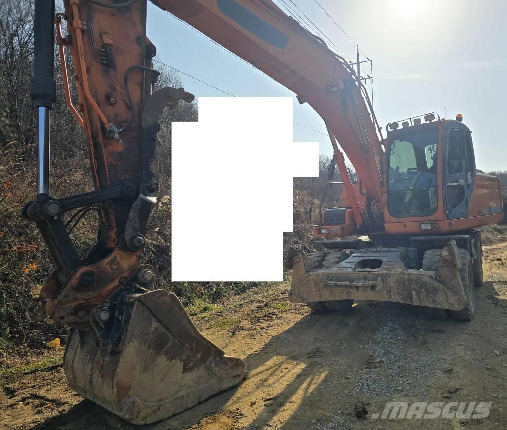 Doosan DX 210 W Wheeled excavators