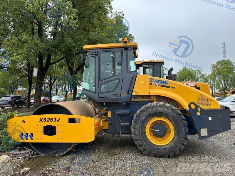 XCMG XS263J Single drum rollers