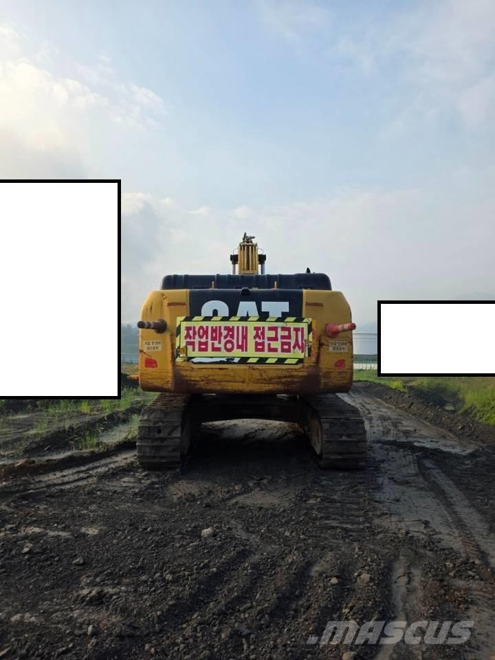 CAT 330FL Crawler excavators