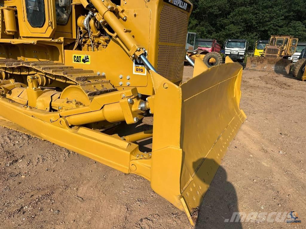 CAT D7G Crawler dozers