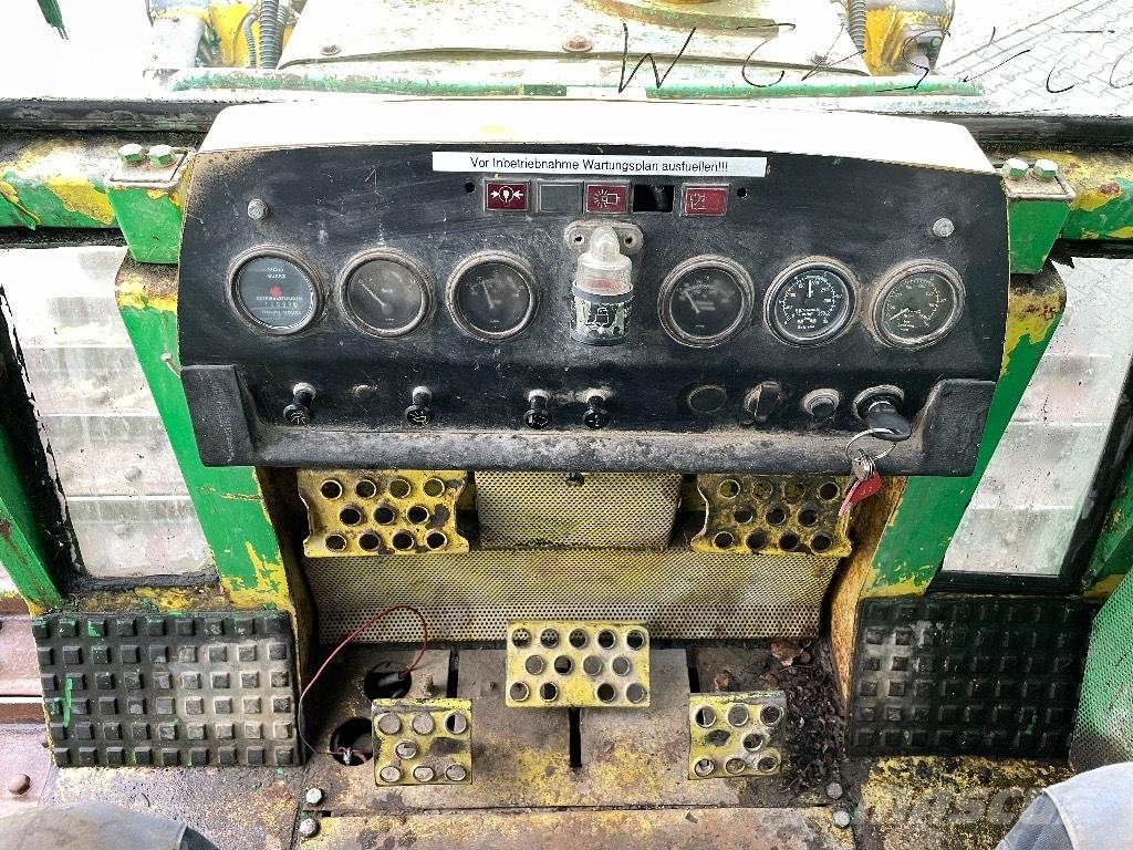 Hanomag D 600 D Crawler dozers