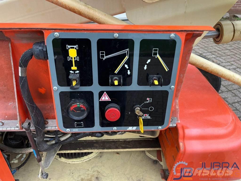 JLG 30HA Articulated boom lifts