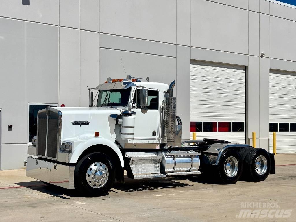 Kenworth W 900 Tractor Units