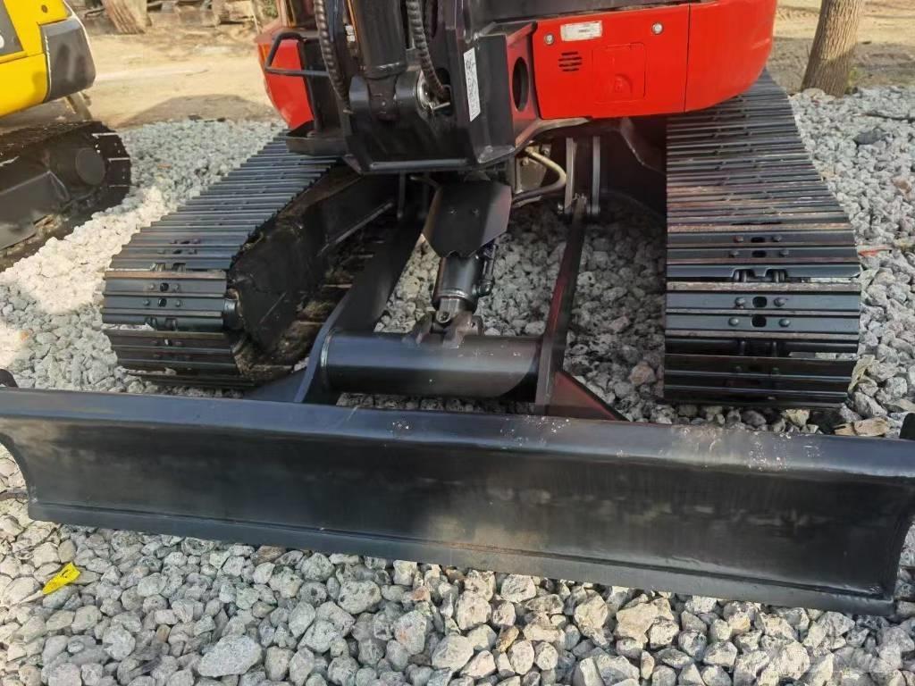 Kubota 165 Crawler excavators