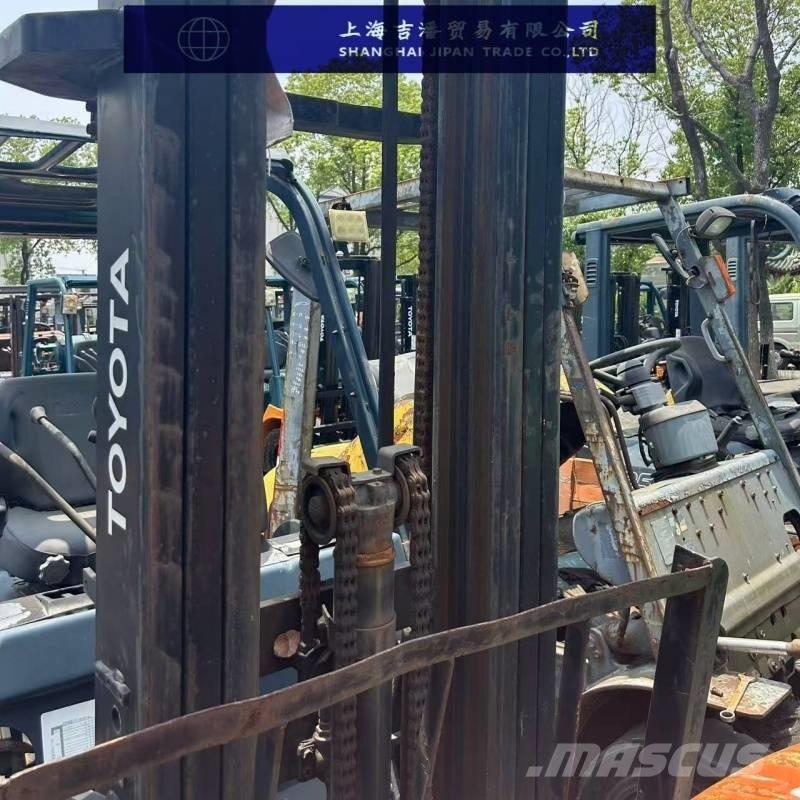 Toyota FGZN20 Diesel trucks