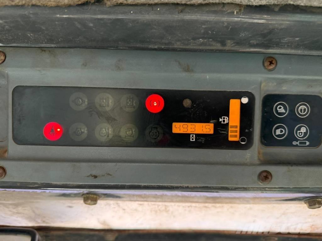 New Holland LS 170 Skid steer loaders