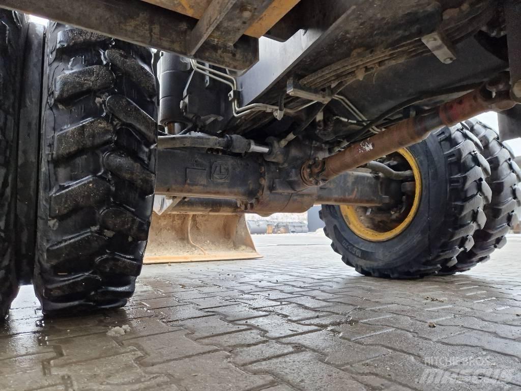 Volvo EW 160 E Wheeled excavators