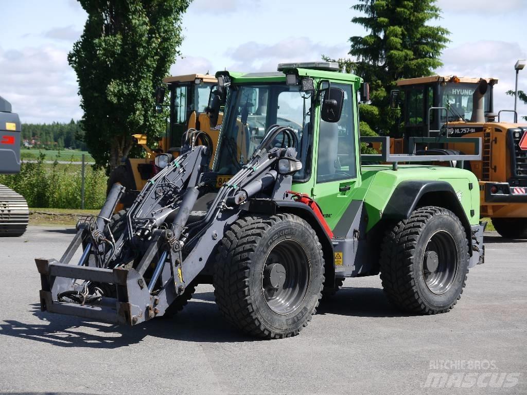 LM Trac 686 Wheel loaders