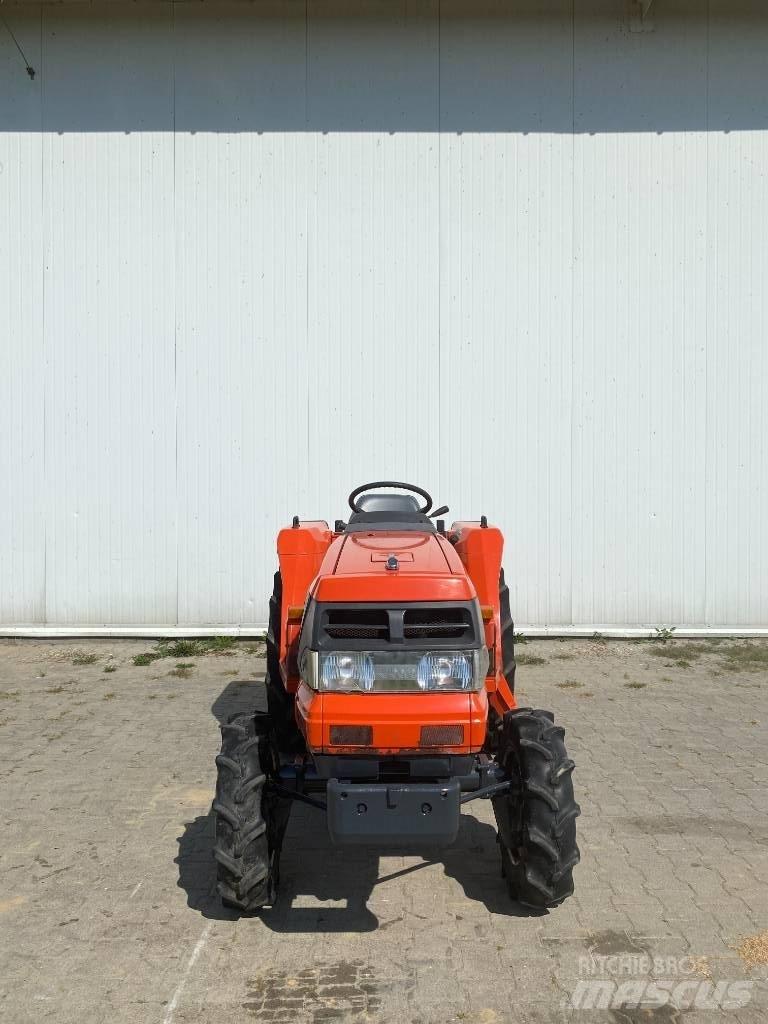 Kubota GL200 Compact tractors