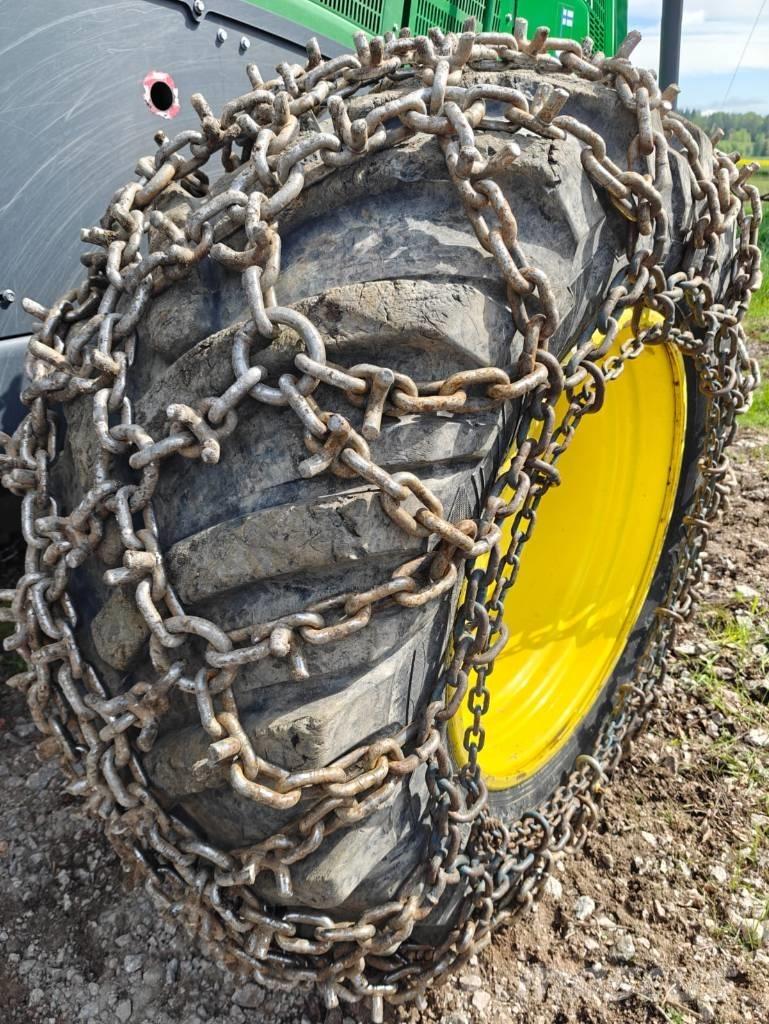 John Deere 1270 G Harvesters