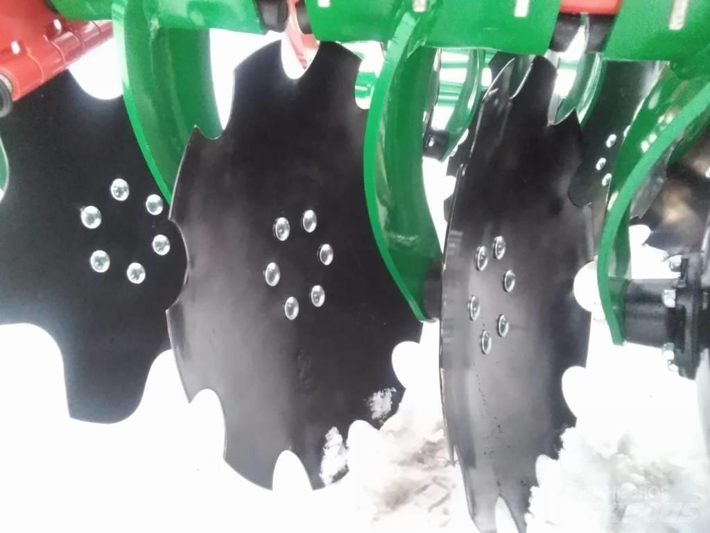 Agro-Masz BT35 Disc harrows