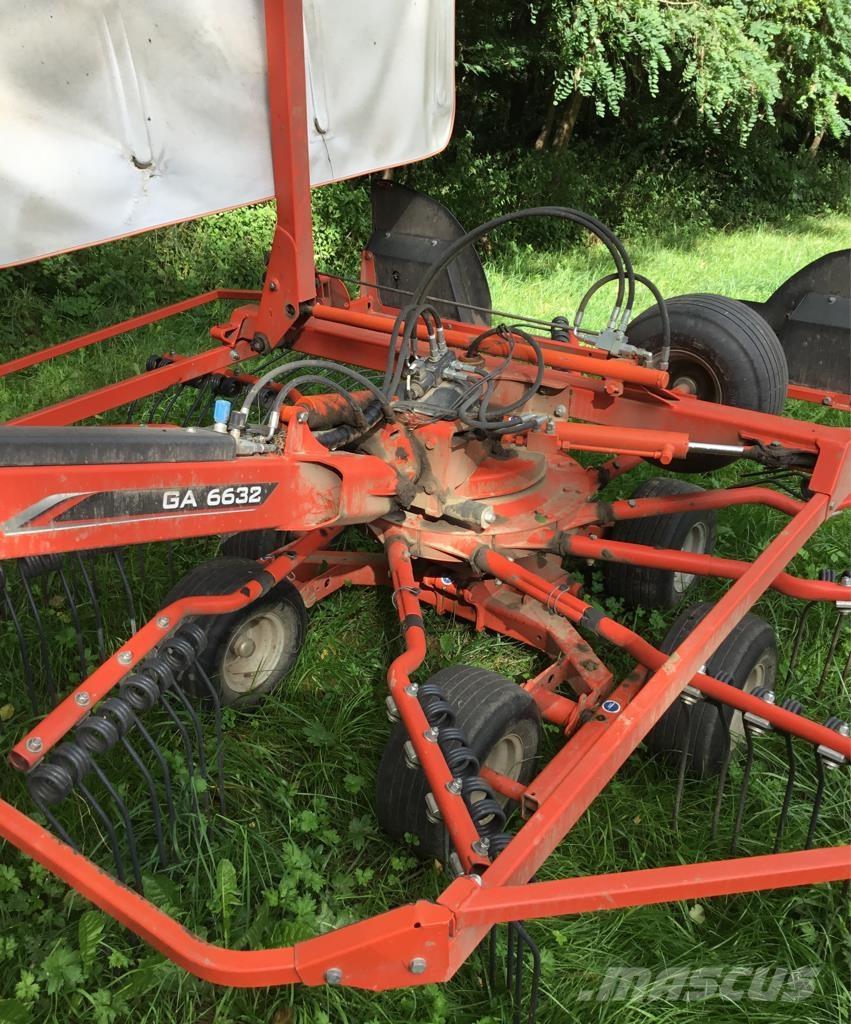 Kuhn GA 6632 Windrowers