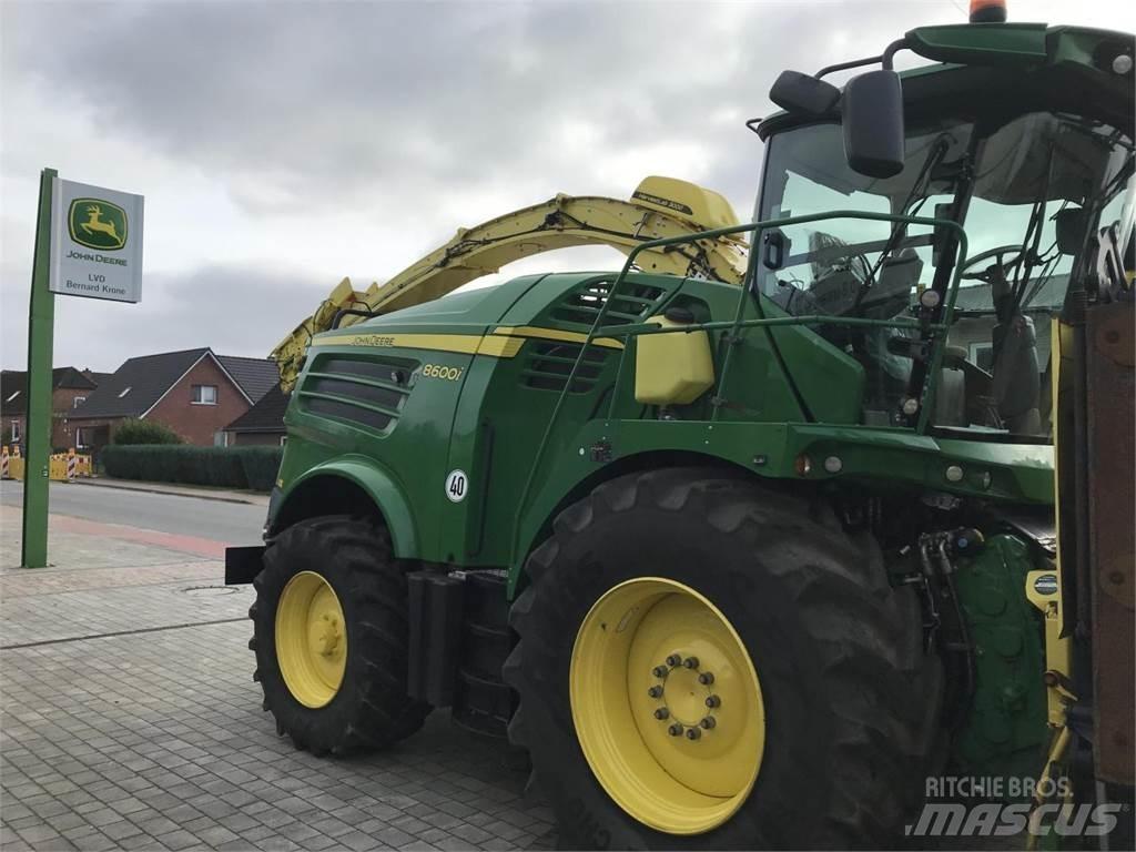 John Deere 8600 Self-propelled foragers