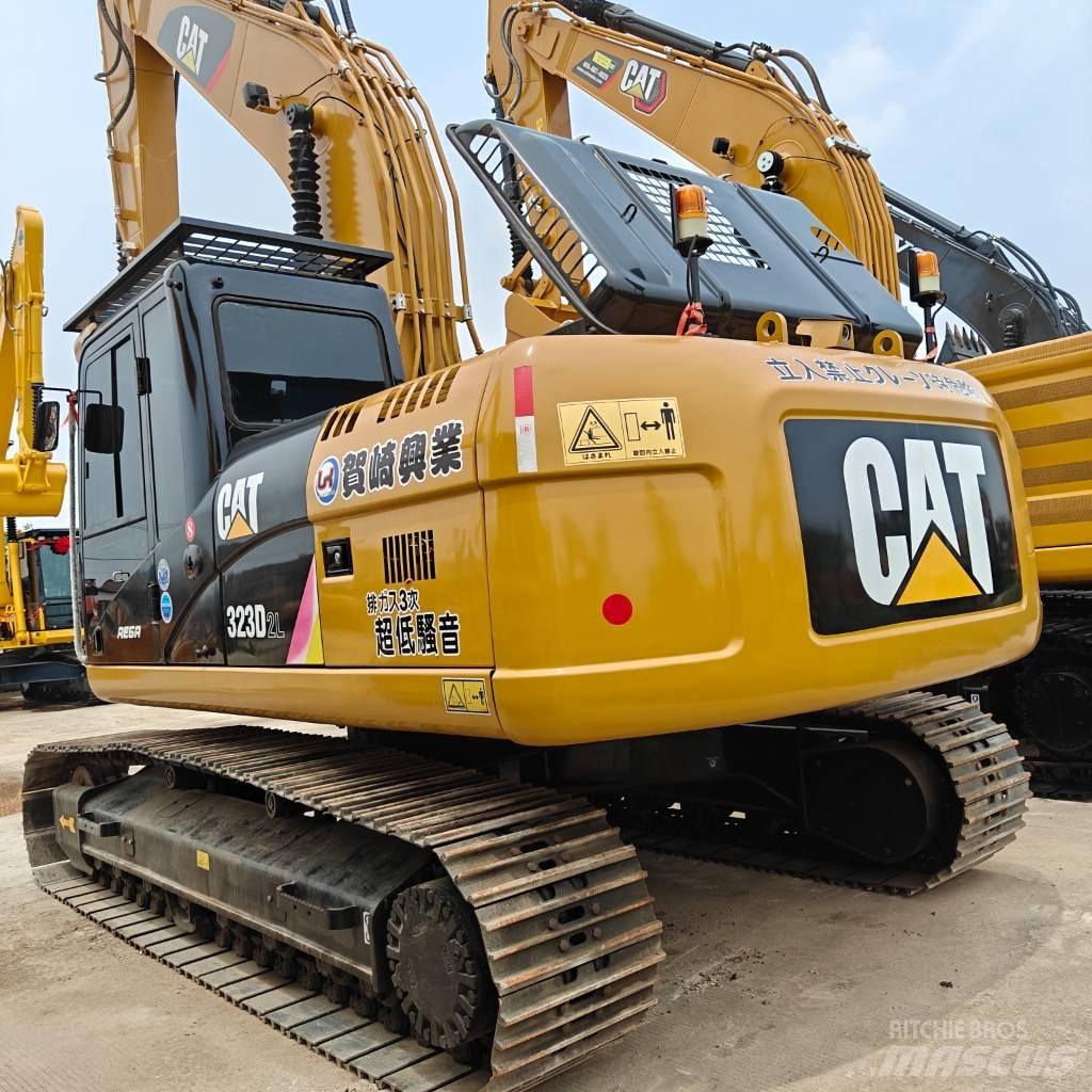 CAT 323 D L Crawler excavators