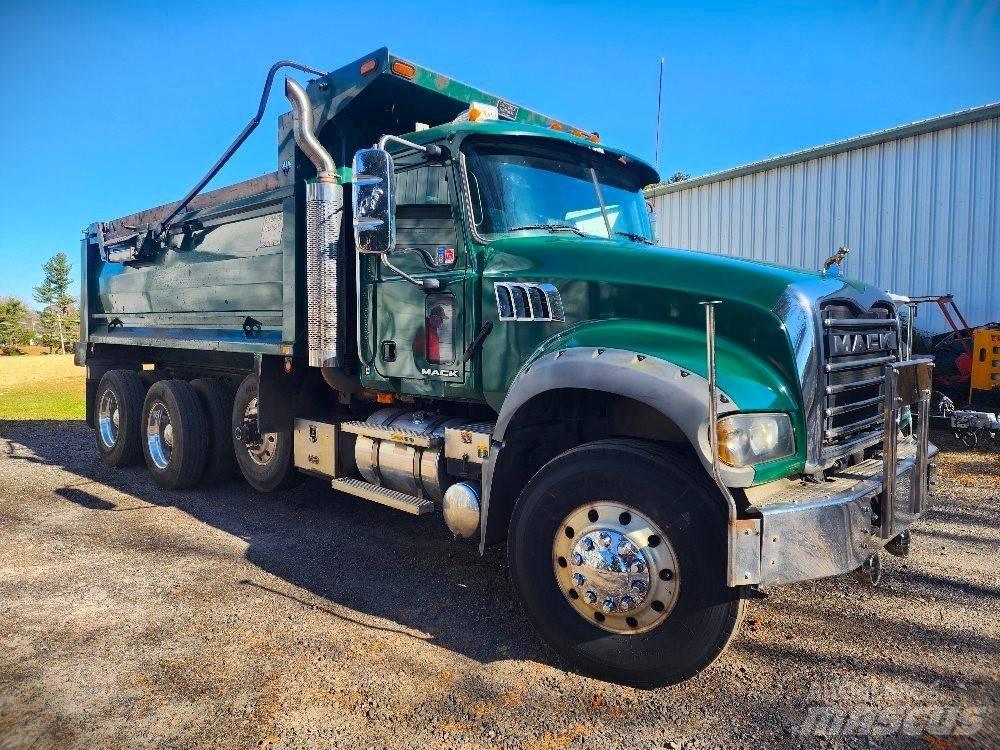 Mack CTP 713 B Tipper trucks