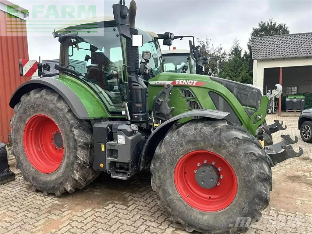 Fendt 724 vario Tractors