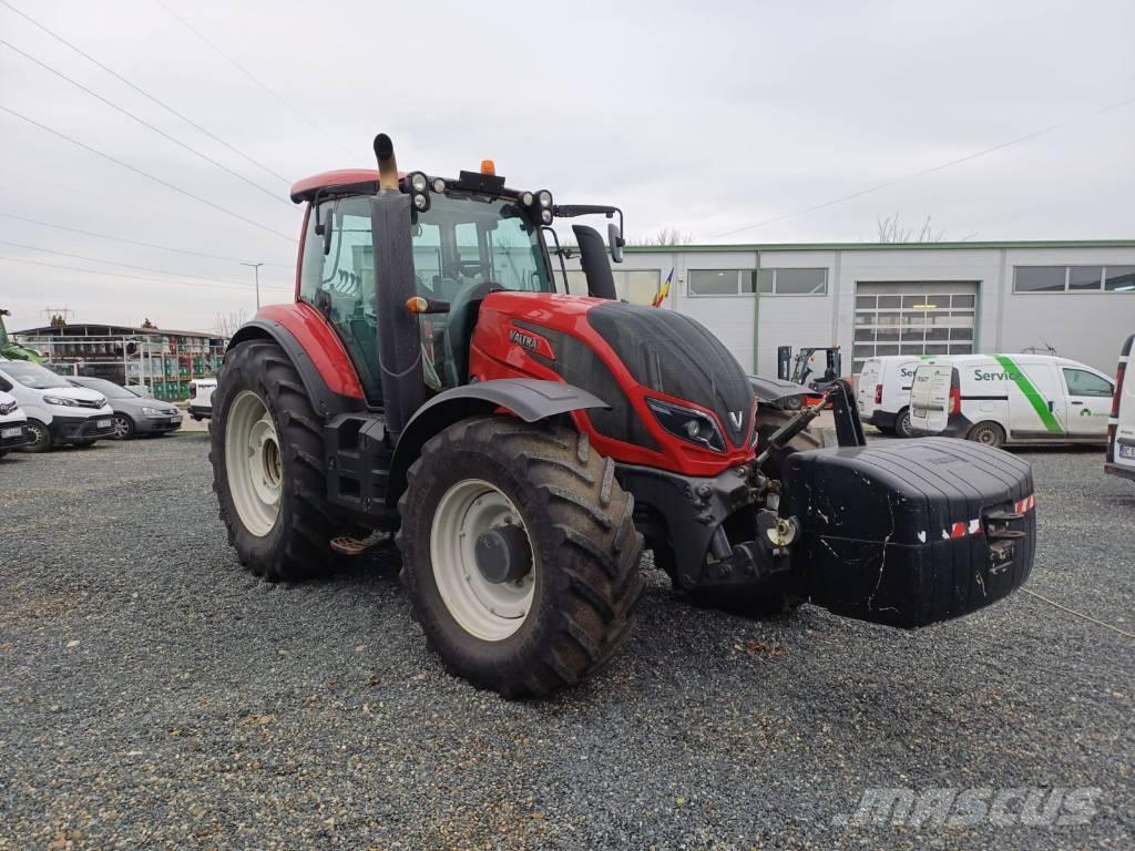 Valtra T 234 Tractors