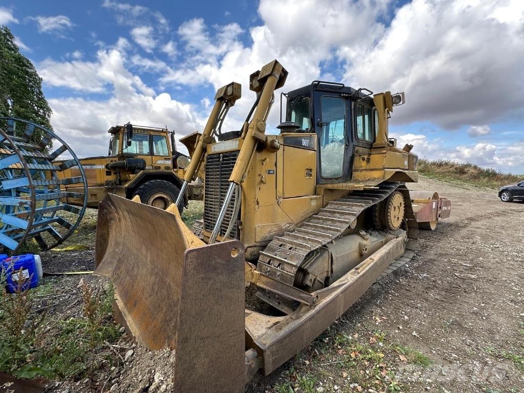 CAT D 6 T XL Crawler dozers