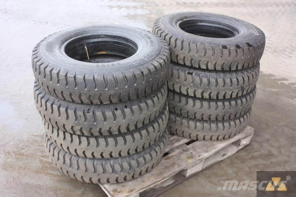  Onbekend 7.00-16LT Tyres, wheels and rims