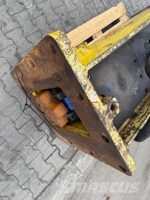 Soosan 121 Breaker Hammers / Breakers