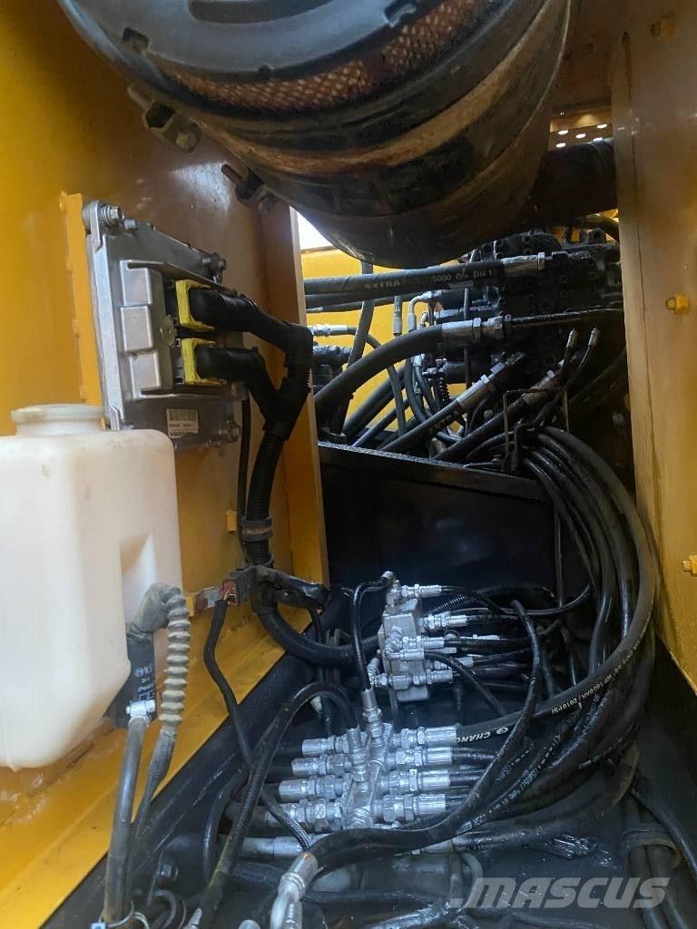 Volvo EC 210 B LC Crawler excavators