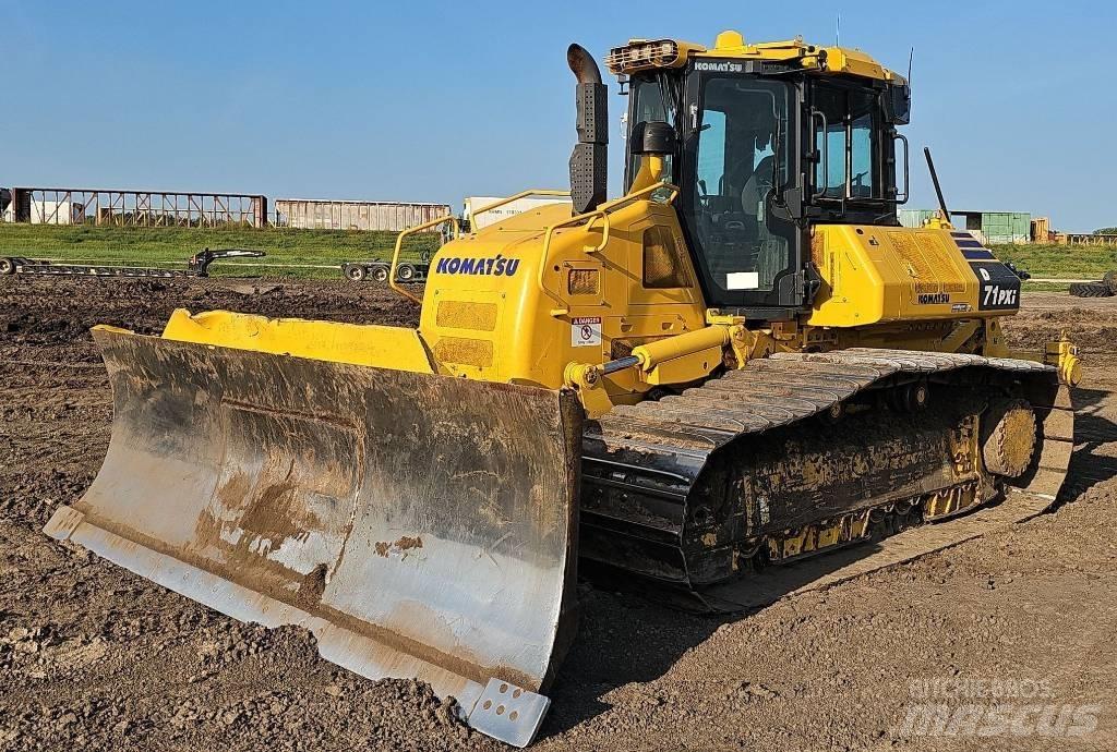 Komatsu D 71 PXI-24 Crawler dozers