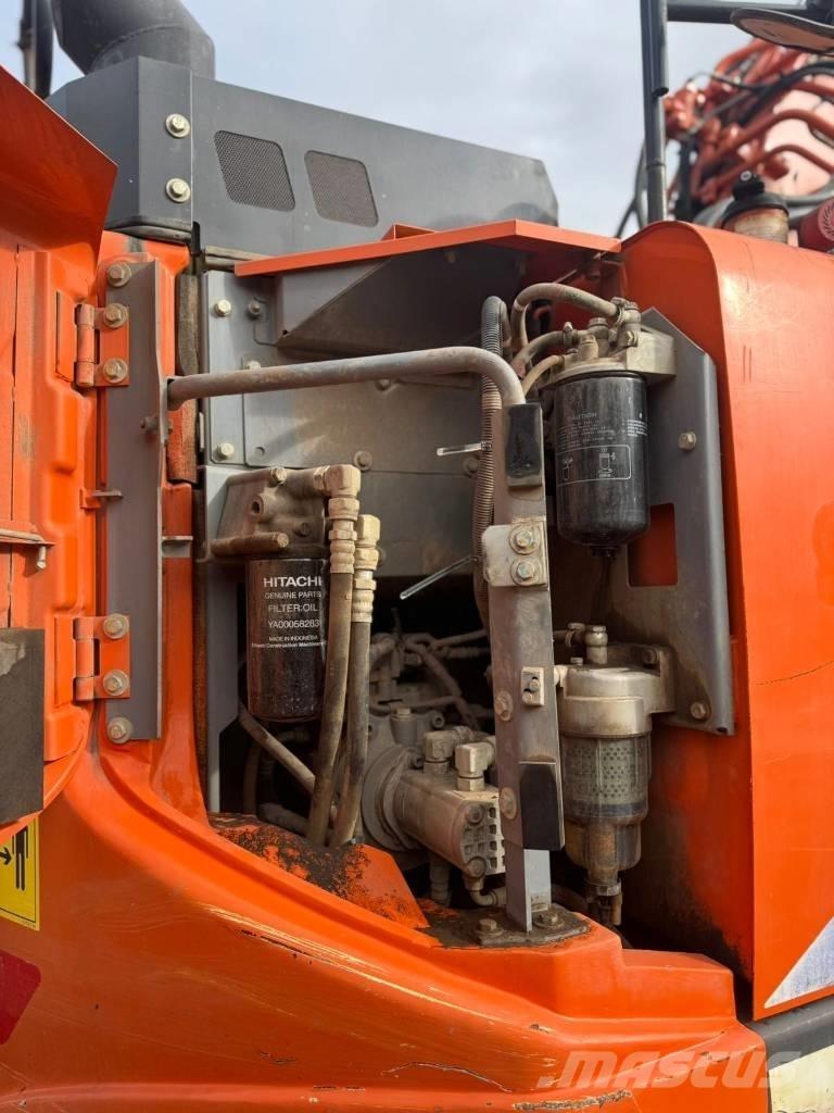 Hitachi ZX 135 US Crawler excavators